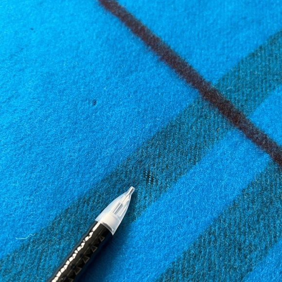 BURBERRY 100% Cashmere Scarf NTW - Picture 4 of 6